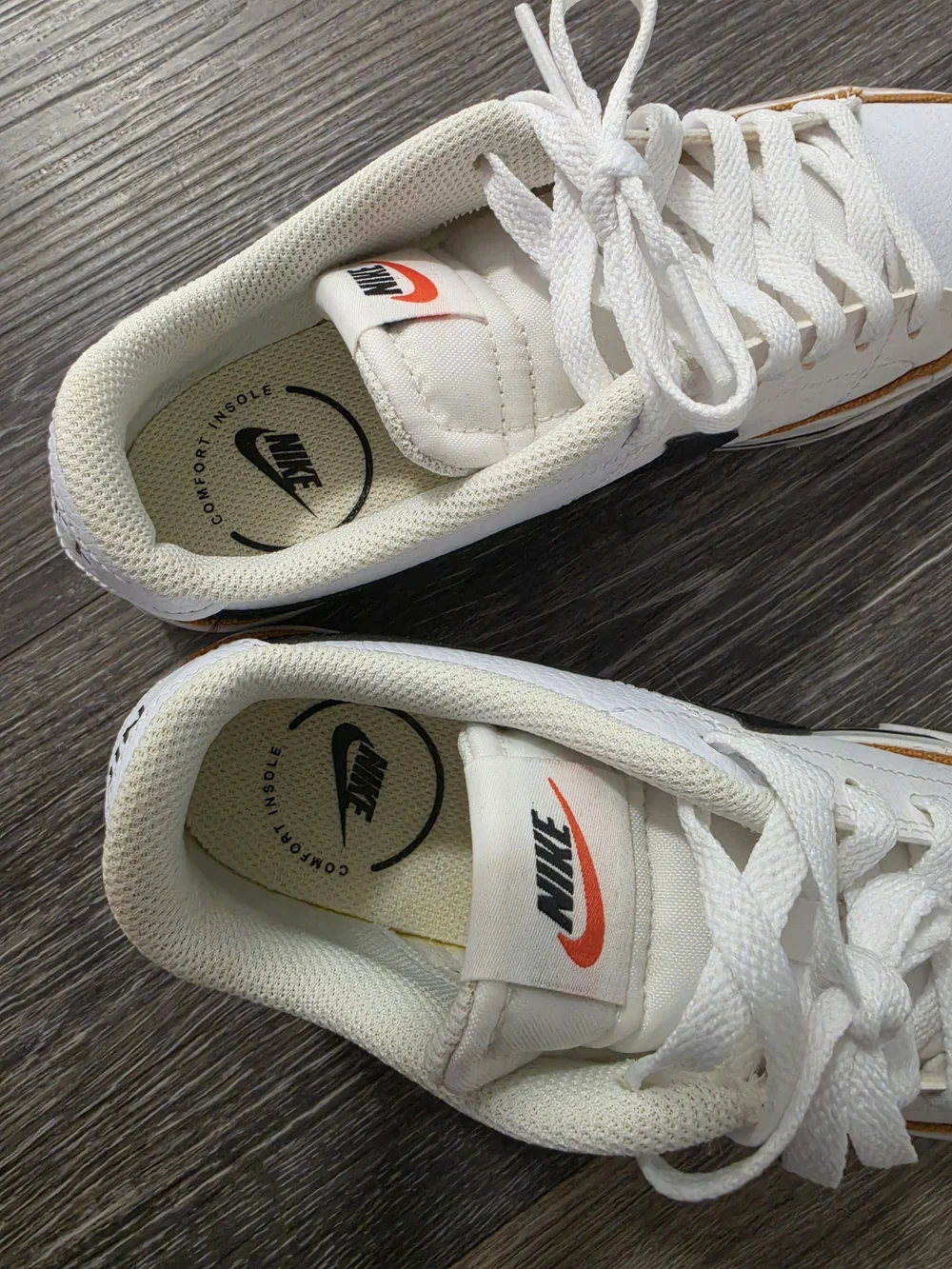 Nike classic low